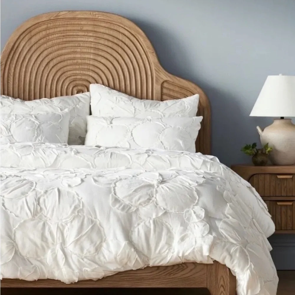 Anthropologie Alyssa Jersey Quilt in White Size Queen NWT